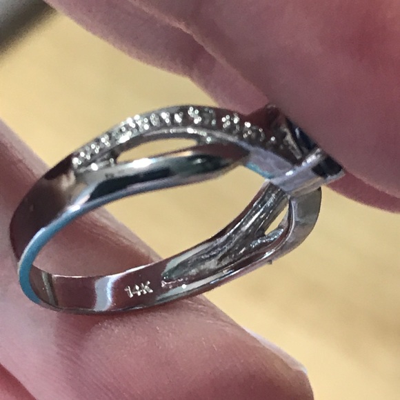 Sapphire and 14k (stamped) - Picture 5 of 6